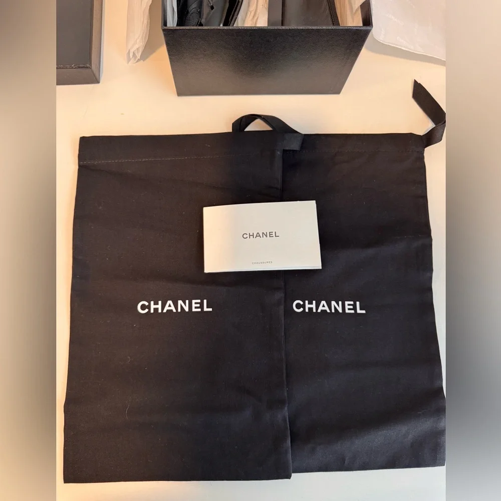 CHANEL Black Leather Ballet Flats with Bow